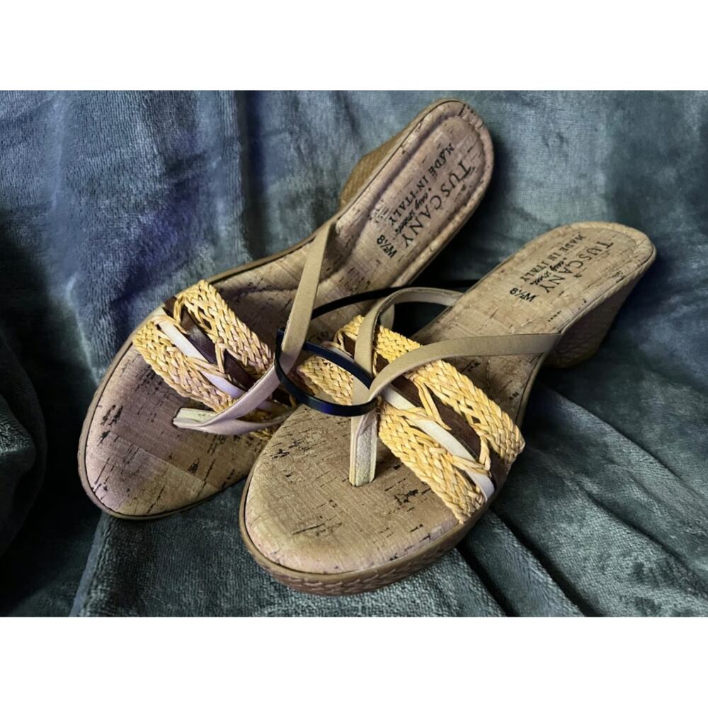 New Italian TUSCANY by Easy Street, Size M 8 1/2 Women’s Tan Wedge Sandals